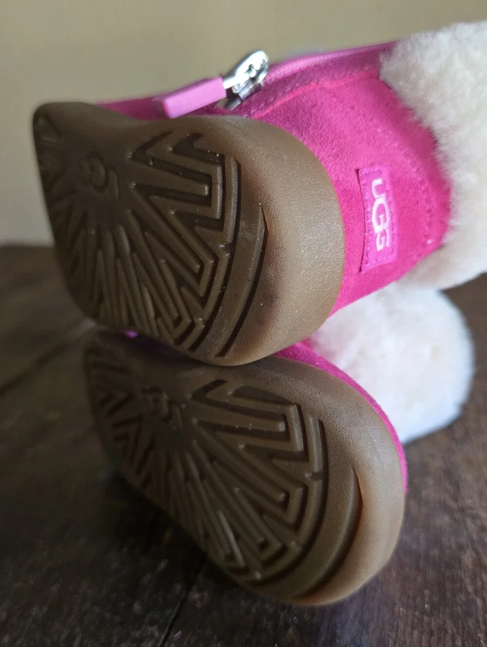 UGG Ramona Toddler 4/5 Girl Bootie Boots Shoes Hot Pink Winter Sheepskin